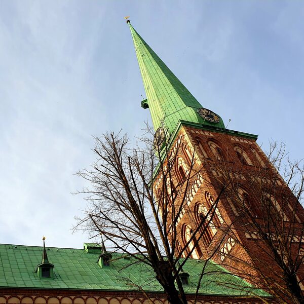 Kapara jumts un tornis TECU® Patina_Hamburg | Rīgas Sv. Jēkaba katedrāle | @Axcelere metal